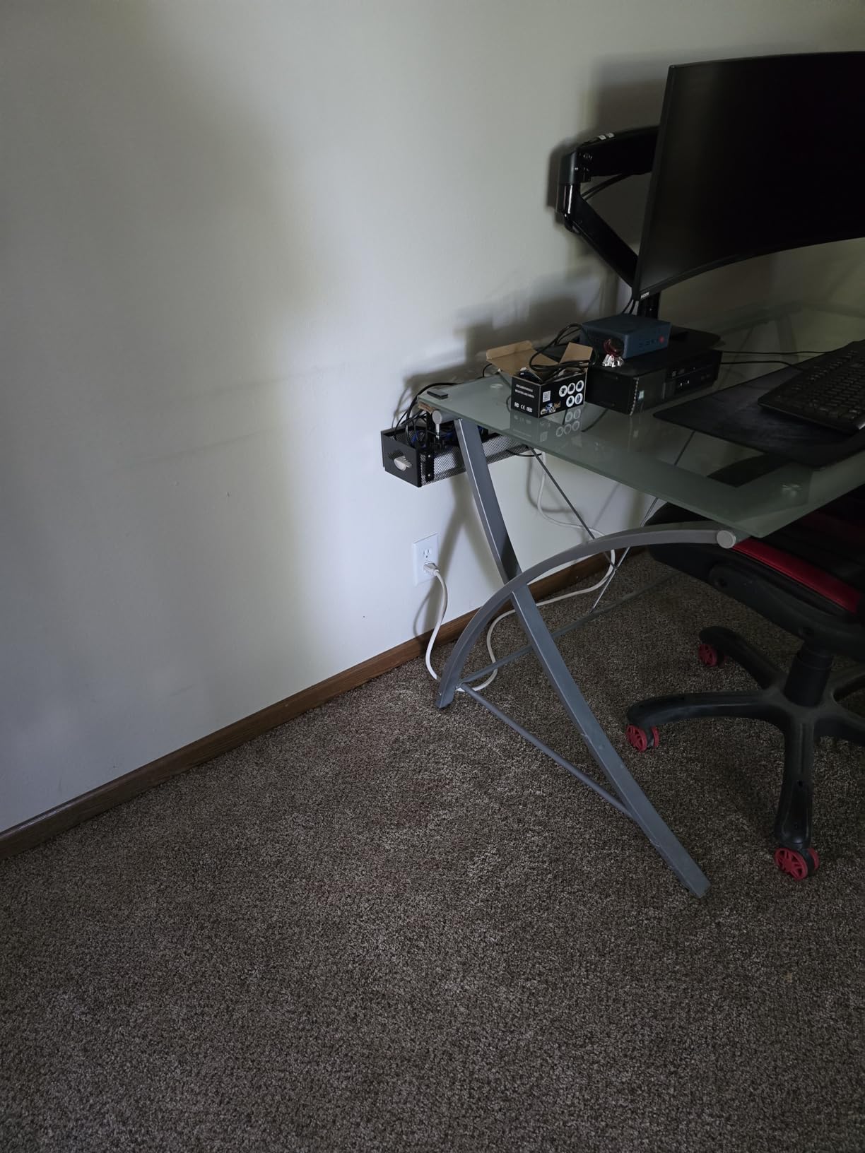 Under Desk Cable Management Tray No Drill, Metal Mesh Cable Management Under Desk with Clamp Mount, 2 Hole Cable Tray with Wire Management and Cord Organizer for Home Office Standing Desk customer photo 1