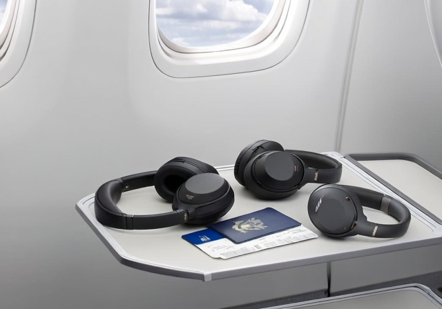 Best Noise Cancelling Headphones For Airplanes 2026: 10 Models Flight-Tested