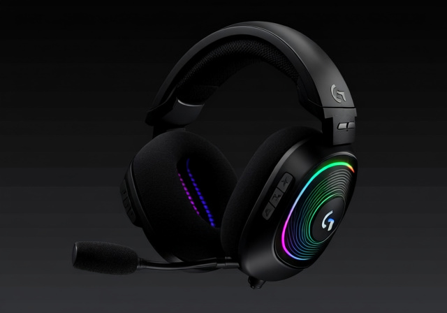 Logitech G933 Review: Is This Wireless Headset Worth It?