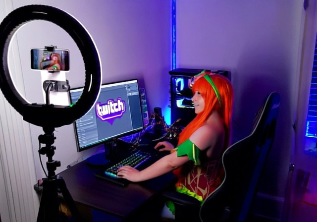 How to Start Cosplay Streaming on Twitch 2026: Complete Guide