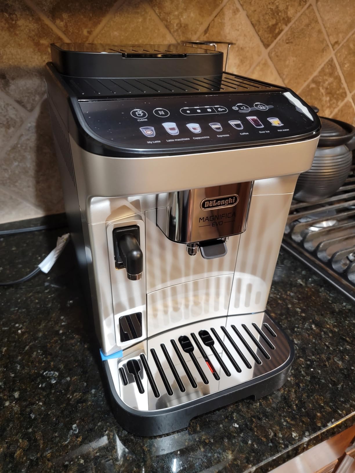 De'Longhi Magnifica Evo Automatic Espresso & Coffee Machine with Auto Milk Frother, Built-in Grinder & Auto-Clean Function - For Latte, Cappuccino, Americano, Iced Coffee, ECAM29084SB , Silver customer photo 1