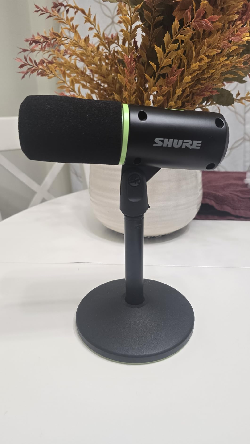 Shure MV6 USB Gaming Microphone for Streaming, Podcasting & Recording - Dynamic USB-C Mic with Voice Isolation, Auto Level Mode, DSP Audio Control & Headphone Monitoring, Black customer photo 2