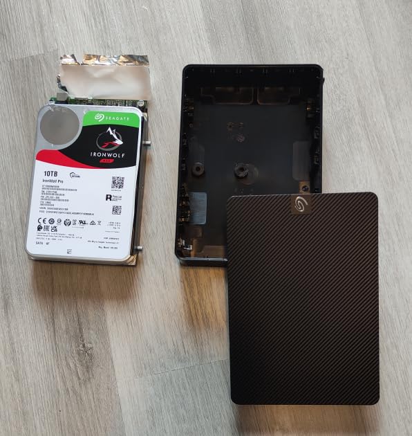 UGREEN NAS DH2300 2-Bay Desktop NAS, Support Capacity 64TB (Diskless) | Remote Access, AI Photo Album, Beginner Friendly System, 4GB RAM on Board, 1GbE, 4K HDMI customer photo 2