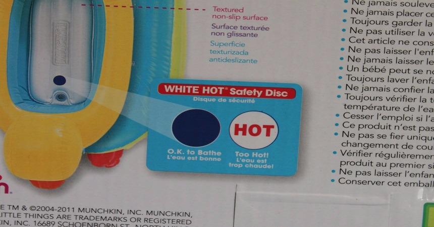 Munchkin Duck Inflatable Baby Bathtub for Babies 6-24 Months, White Hot Heat Alert, Great for Home or Travel, Classic Yellow Ducky customer photo 2