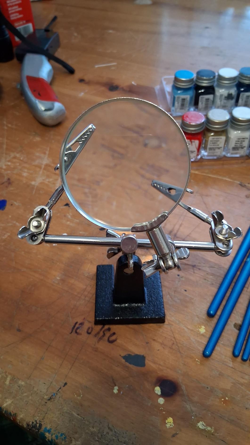 NEIKO 01902 Adjustable Helping Hand with Magnifying Glass, Third Hand Solder Aid, Soldering Wire Station Stand with Dual Alligator Clips and a Heavy Base, Beading & Jewelry Making Tools, Solder Holder customer photo 2