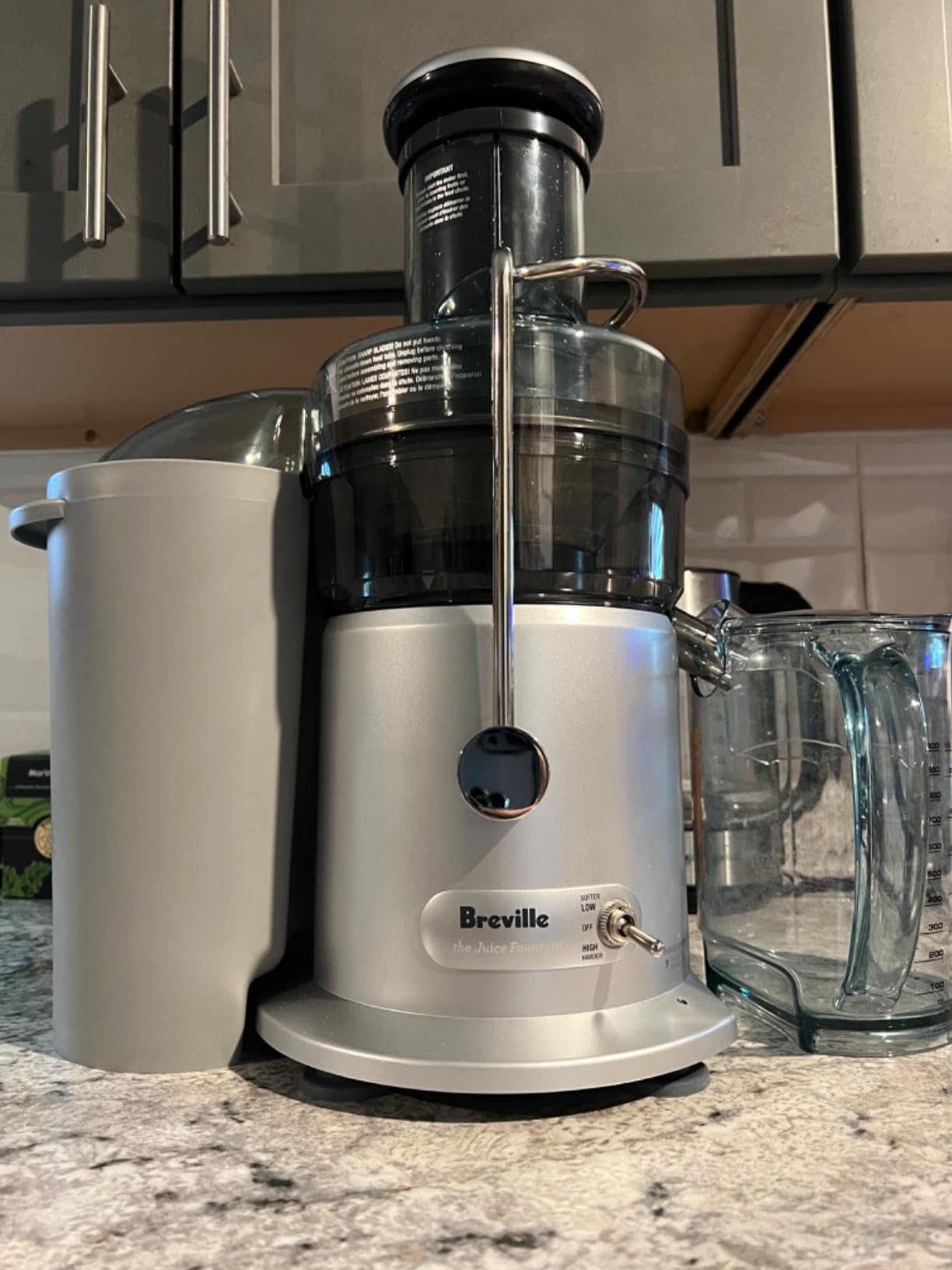Breville JE98XL Juice Fountain Plus, Silver | Juice whole fruits and vegetables with dual-speed centrifugal juicer with a 850W motor and 3-inch wide chute customer photo 2
