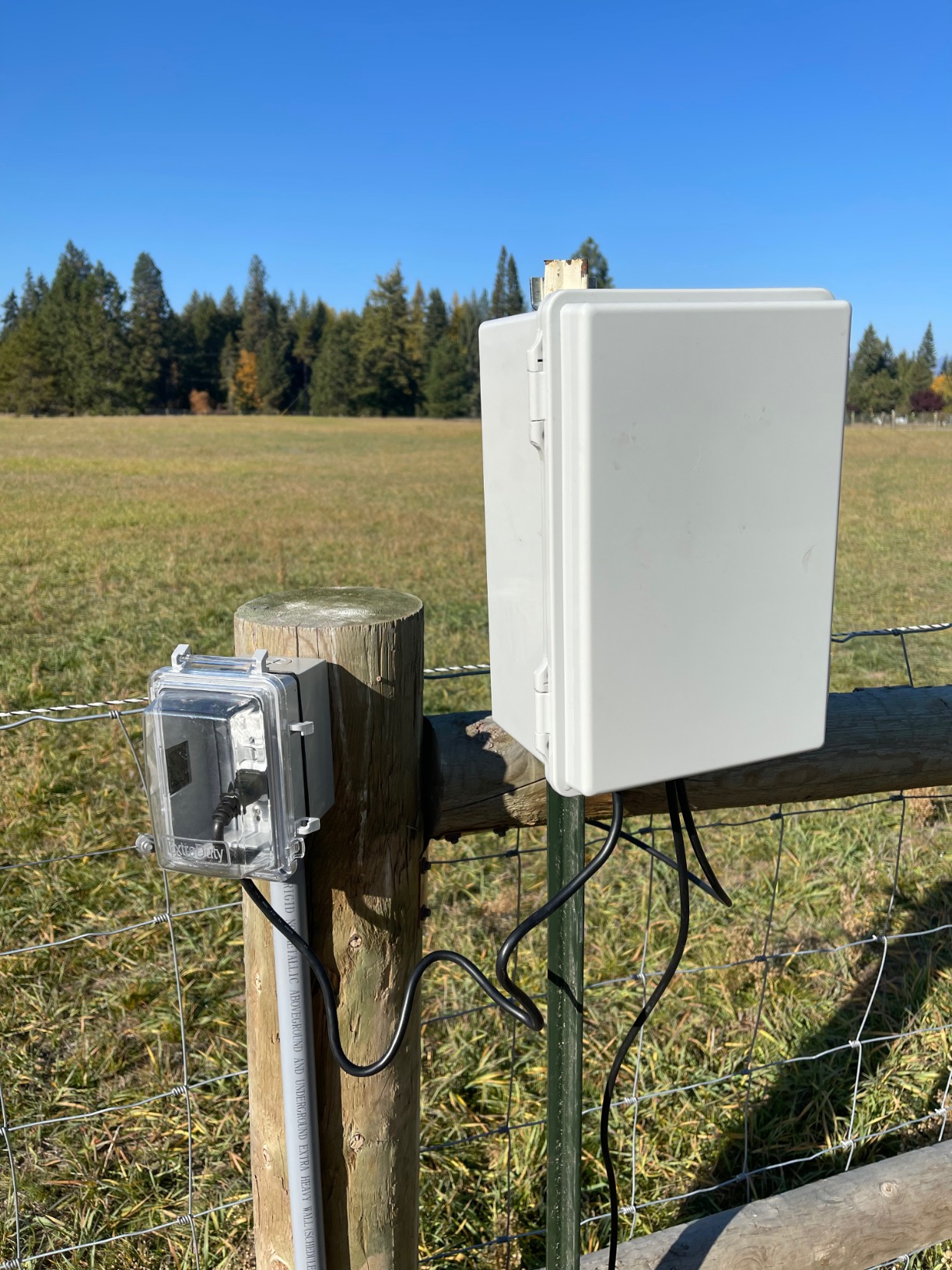 Zareba 75 Mile AC Powered Low Impedance Electric Fence Charger - Plug In Electric Fence Charger - Contain Bulls, Cattle, Pigs, Exotics, Horses & More - Keep Predators Out - EAC75M-Z customer photo 1