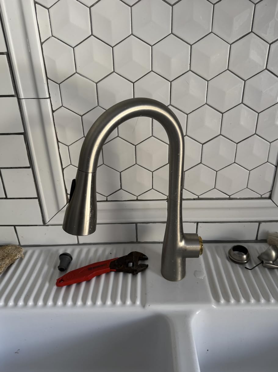 Moen Arbor Spot Resist Stainless One-Handle Pulldown Kitchen Faucet with Sprayer and a Reflex Docking System, Kitchen Sink Faucet Featuring Power Boost for a Faster Clean, 7594SRS customer photo 2