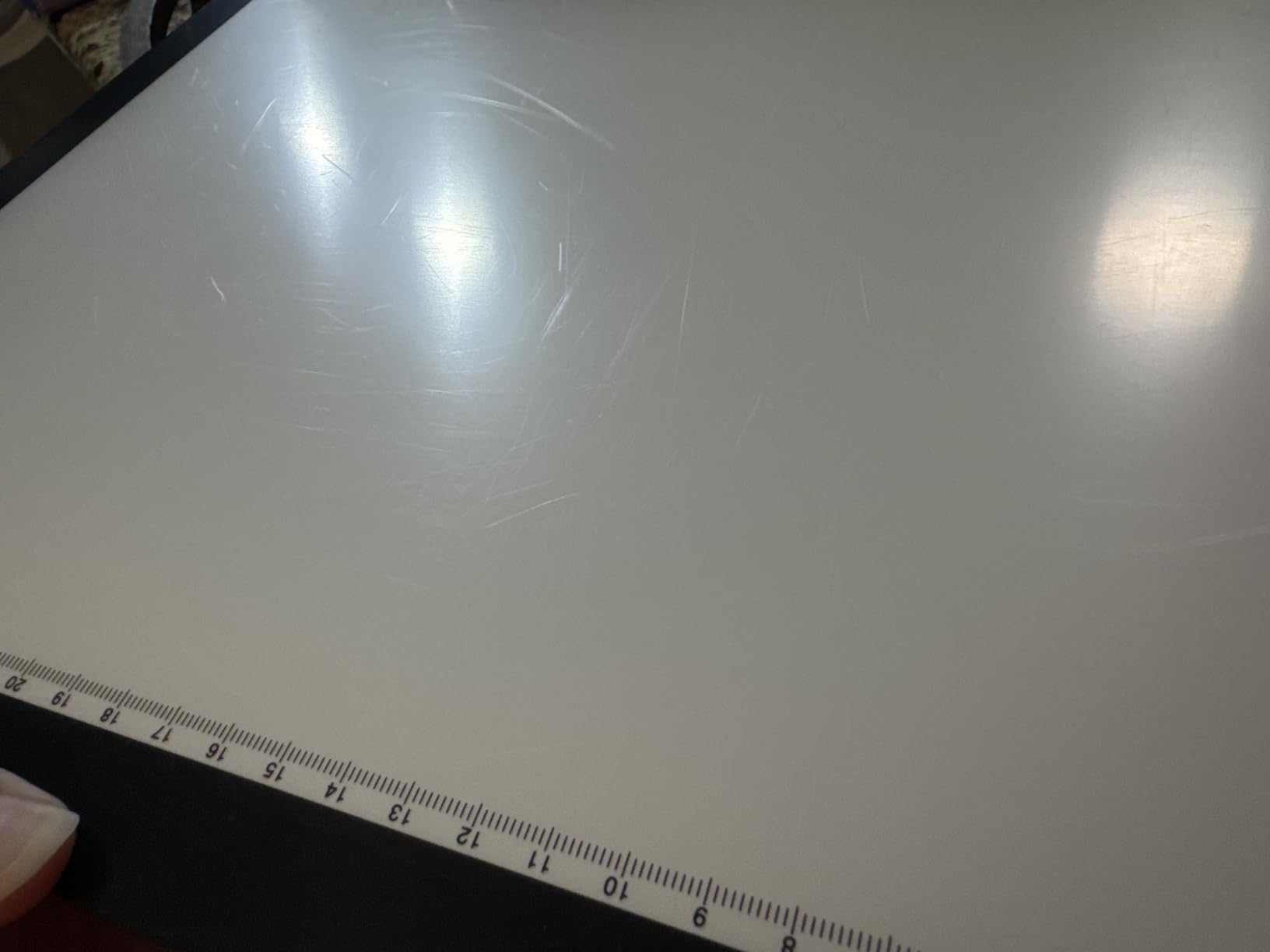 HUION L4S LED Light Box A4 Ultra-Thin USB Powered | Adjustable Brightness Light Pad for Tracing, Diamond Painting, Drawing, Sketching, Animation customer photo 1