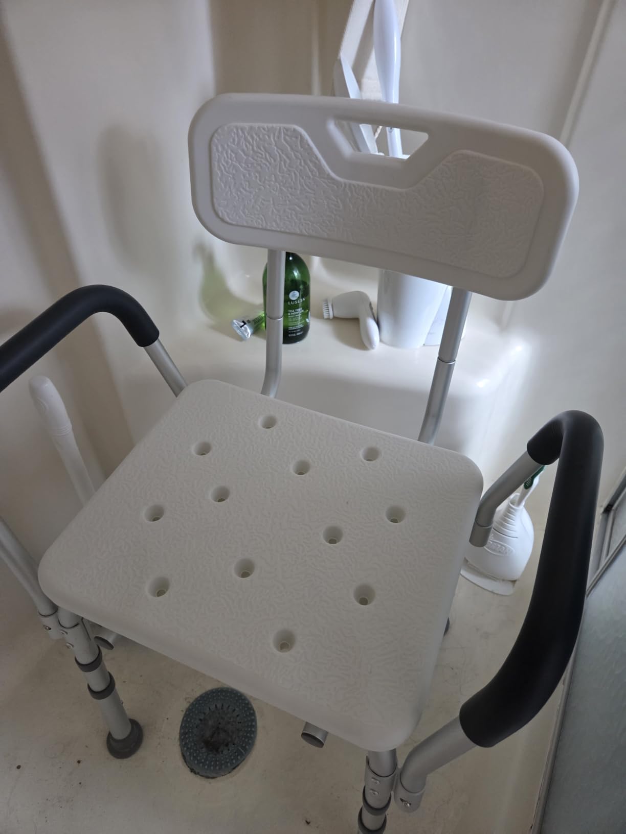 Drive Medical Shower Chair with Back and Padded Arms, White | Shower Chair with Back and Padded Arms Offers Adjustable Height Seating for Safety and Comfort in the Tub Supports 350 Pounds customer photo 2