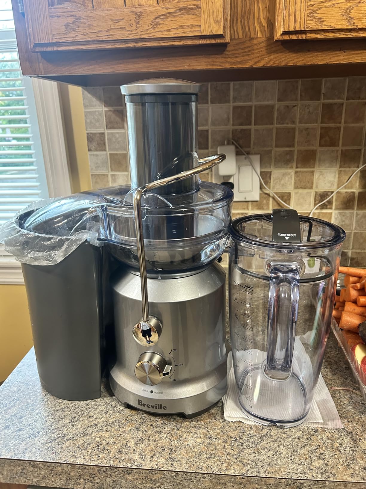 Breville BJE430SIL Juice Fountain Cold, Silver | Create nutrient-rich drinks with centrifugal juicer's Cold Spin Technology that preserves vitamins and minerals | 70 fl oz customer photo 2