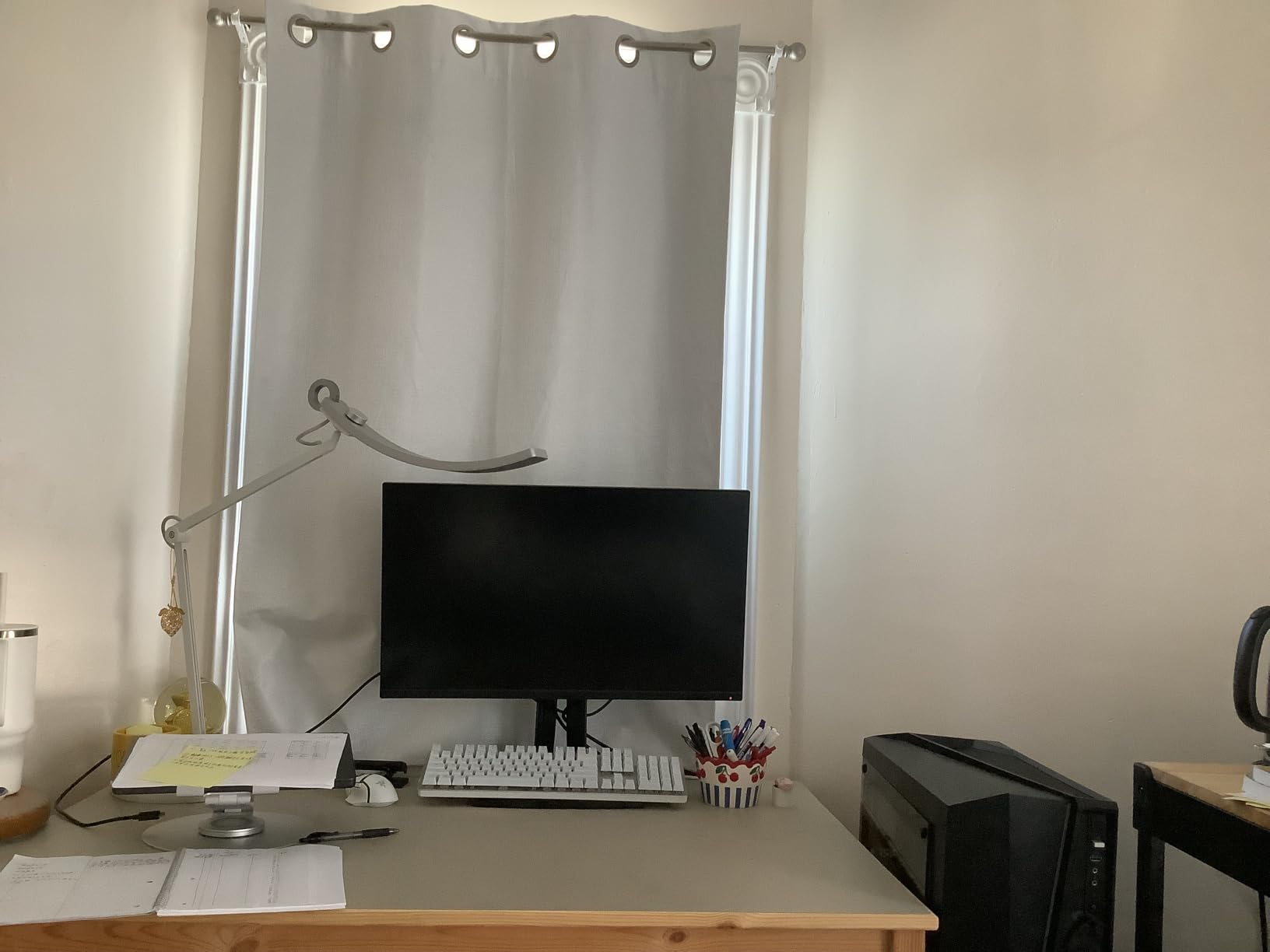 BenQ e-Reading Desk Lamp - Ultrawide and Bright Lighting, Dimmable, Dual Smart Mode, Adjustable Arm, Auto-dimming, High CRI, Eye-Caring Lamp for Home Office, Reading, Study, Craft, Matte Silver customer photo 2