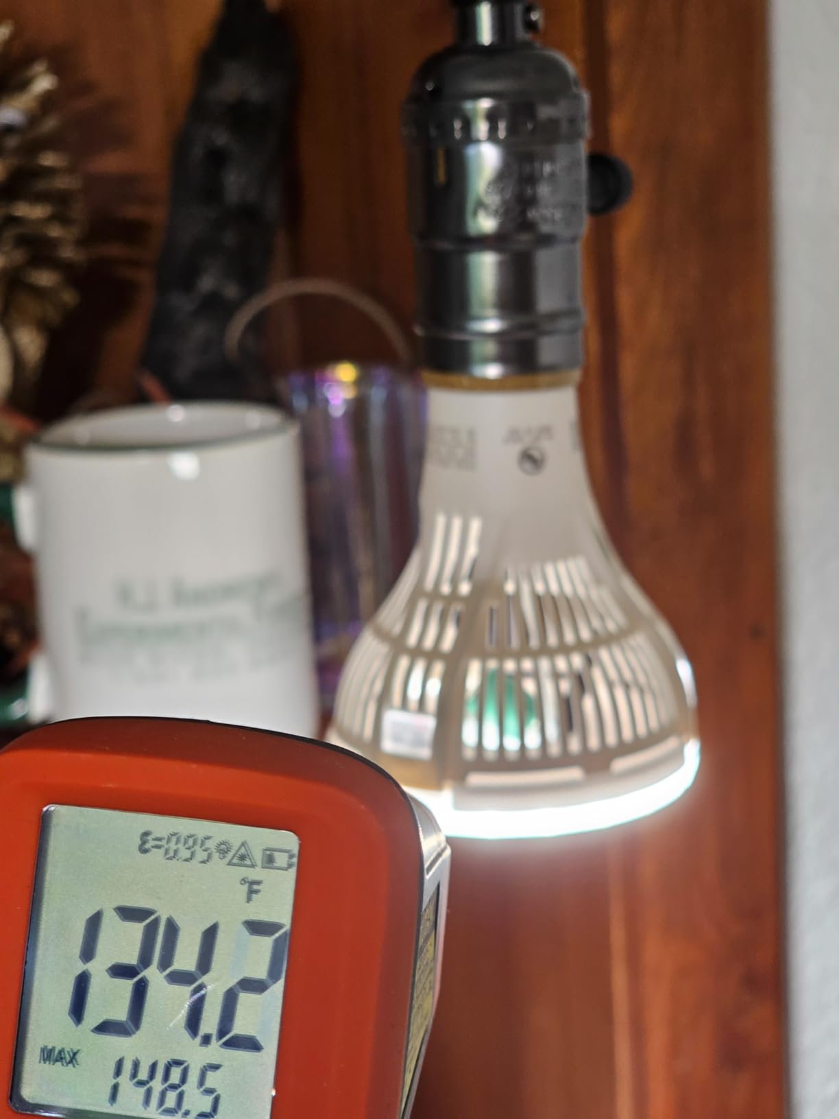 SANSI Grow Lights for Indoor Plants, 15W Full Spectrum A19 Grow Light Bulb, 200 Watt Equivalent Plant Light Bulb, 4000K Natural Daylight Full Spectrum, Optical Lens for High PPFD, ETL Listed customer photo 1