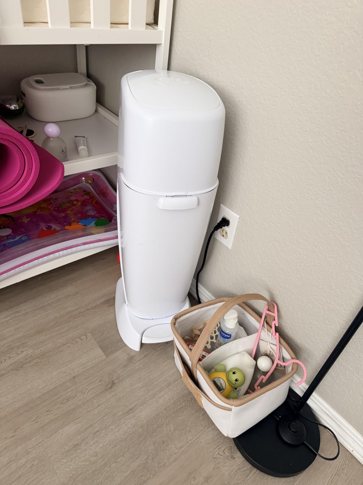 Diaper Genie Complete Diaper Pail (White) - Includes 1 Refill (Holds 270 Newborn Diapers) & 1 Carbon Filter customer photo 1