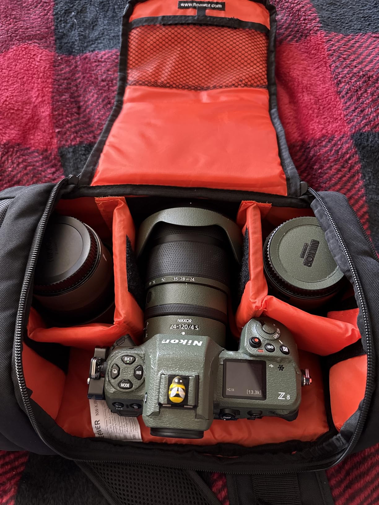 Neewer Pro Camera Case Waterproof Shockproof Adjustable Padded Camera Backpack Bag with Anti-theft Combination Lock for DSLR, DJI Phantom 1 2 3 Professional Drone Tripods Flash Lens and Other Accessory customer photo 2