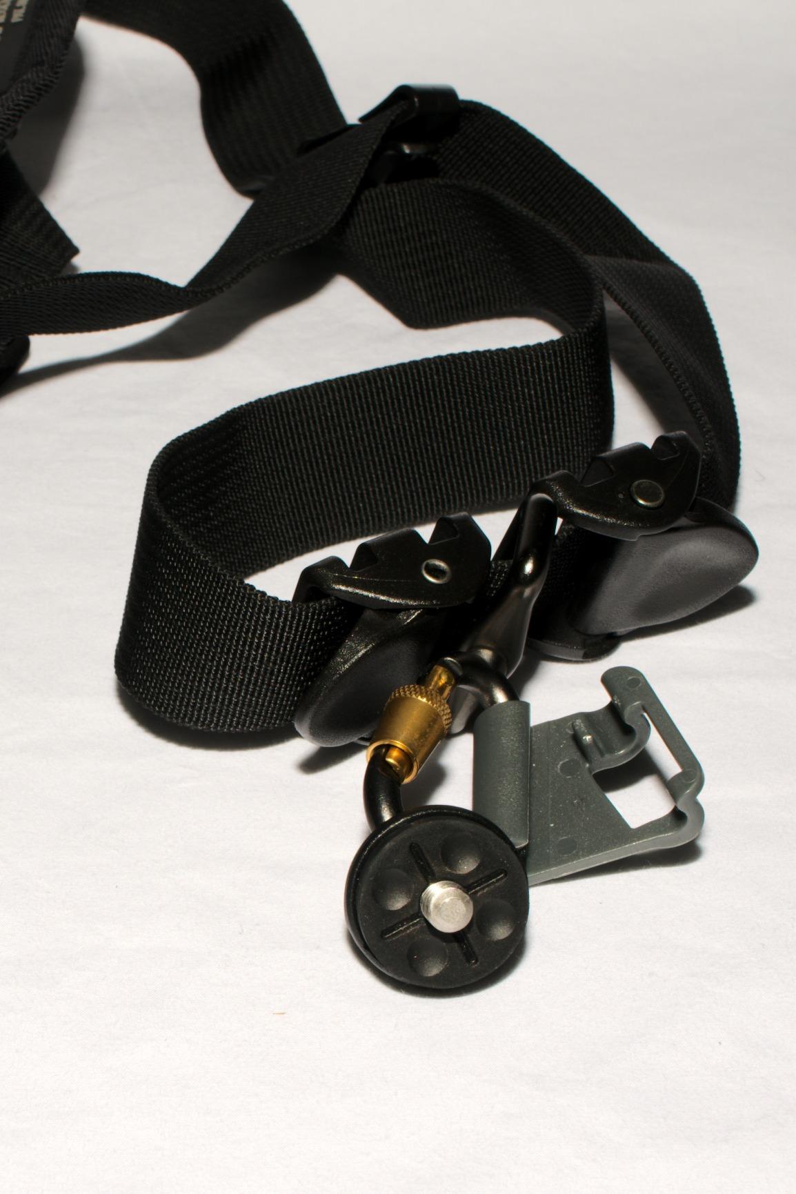BLACKRAPID RS-4 Retro Classic, Original Camera Sling Design, Strap for DSLR, SLR and Mirrorless Cameras customer photo 2