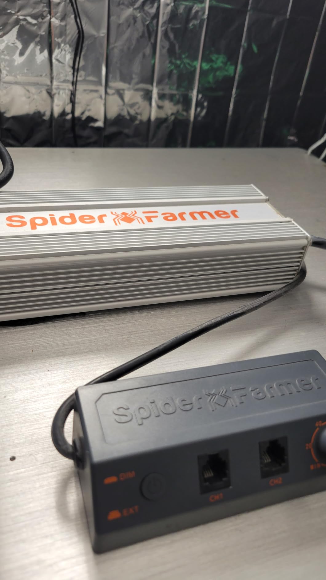 Spider Farmer SF1000 LED Grow Lights for Indoor Plants in 2x2/3x3 Grow Tent, 100W Dimmable Full Spectrum Grow Light, New-Gen High-Efficiency Diodes 2.5 PPE System for Seed Starting, Vegetables & Bloom customer photo 2