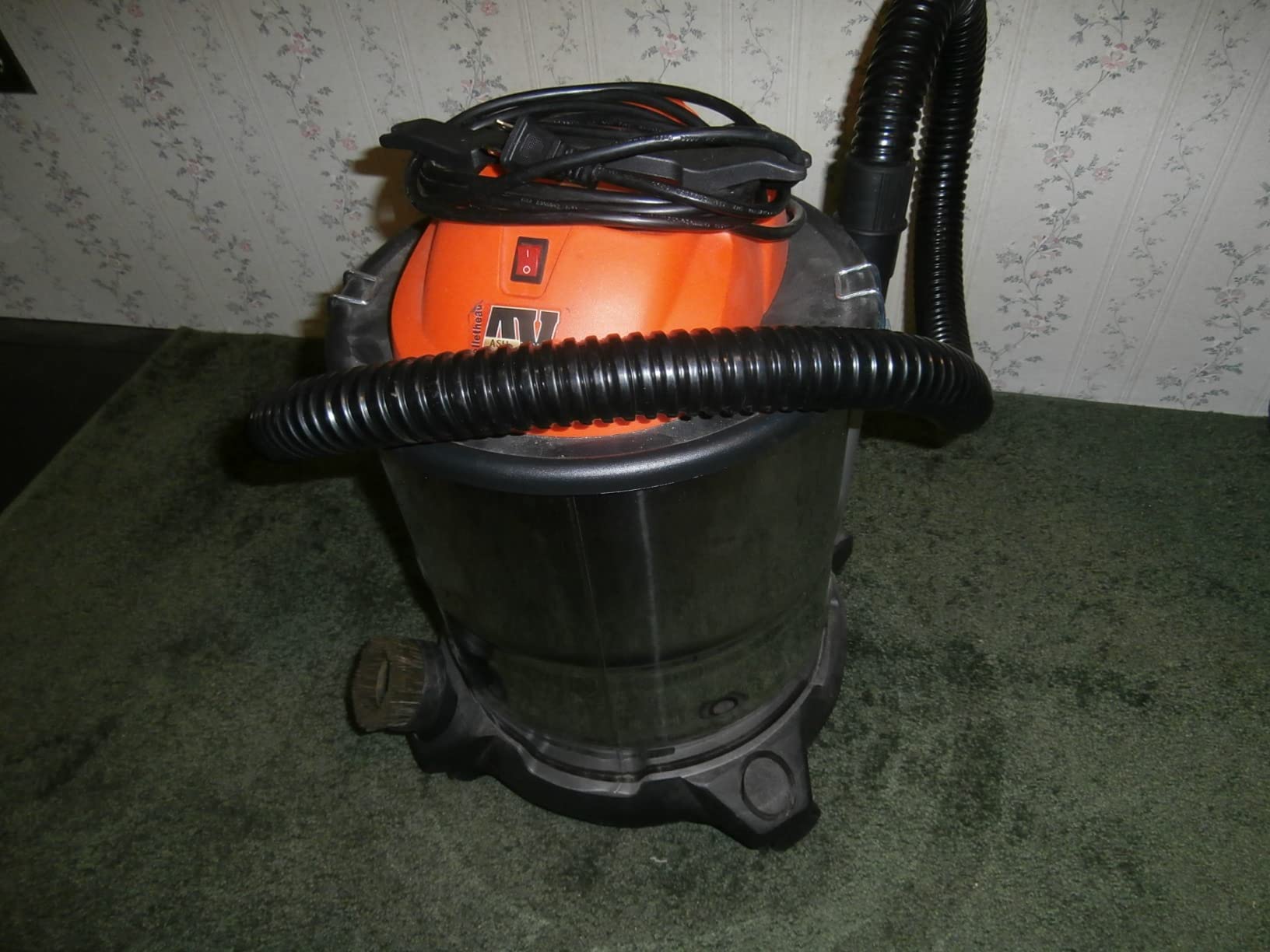 Pellethead Ash Vault Pro | 10-Amp Ash Vacuum for Fireplaces, Pellet Stoves & BBQs - 5-Gal Capacity, Dual HEPA, Heat-Resistant Hose, Steel Tank customer photo 1