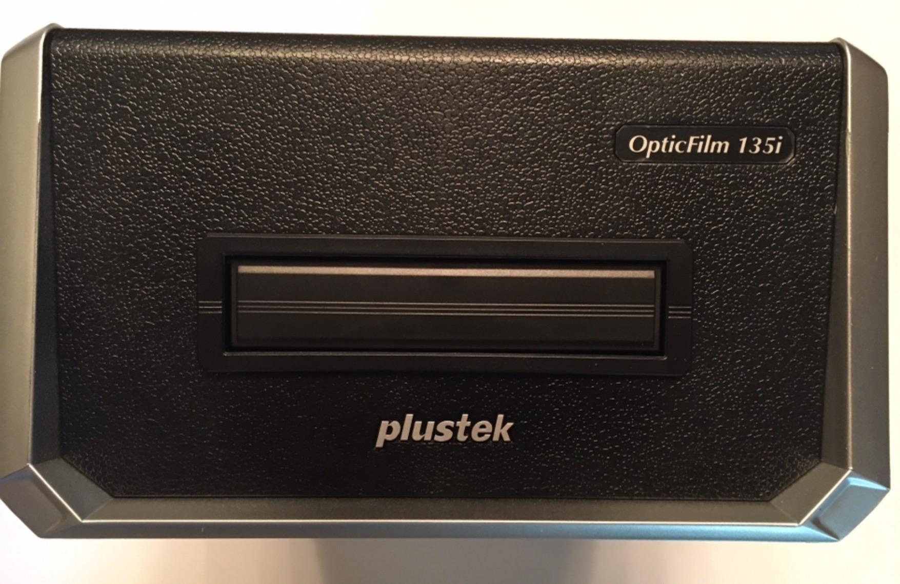 Plustek OpticFilm 135i - Automatic Film & Slide Scanner, Batch converts 35mm Slides & Film Negatives, Max 7200 dpi customer photo 1