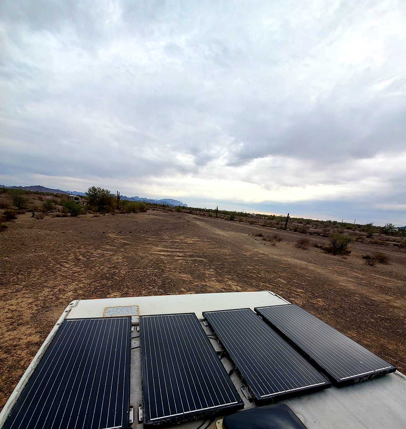 ACOPOWER 400 Watt 12 Volt RV Solar Panel Kit 4 * 100W Solar Panels+40A MPPT LCD Charge Controller+Mounting Z Brackets+Adaptor Kit+Tray Cables Set, Solar System Complete Kits for RV, Boat customer photo 1