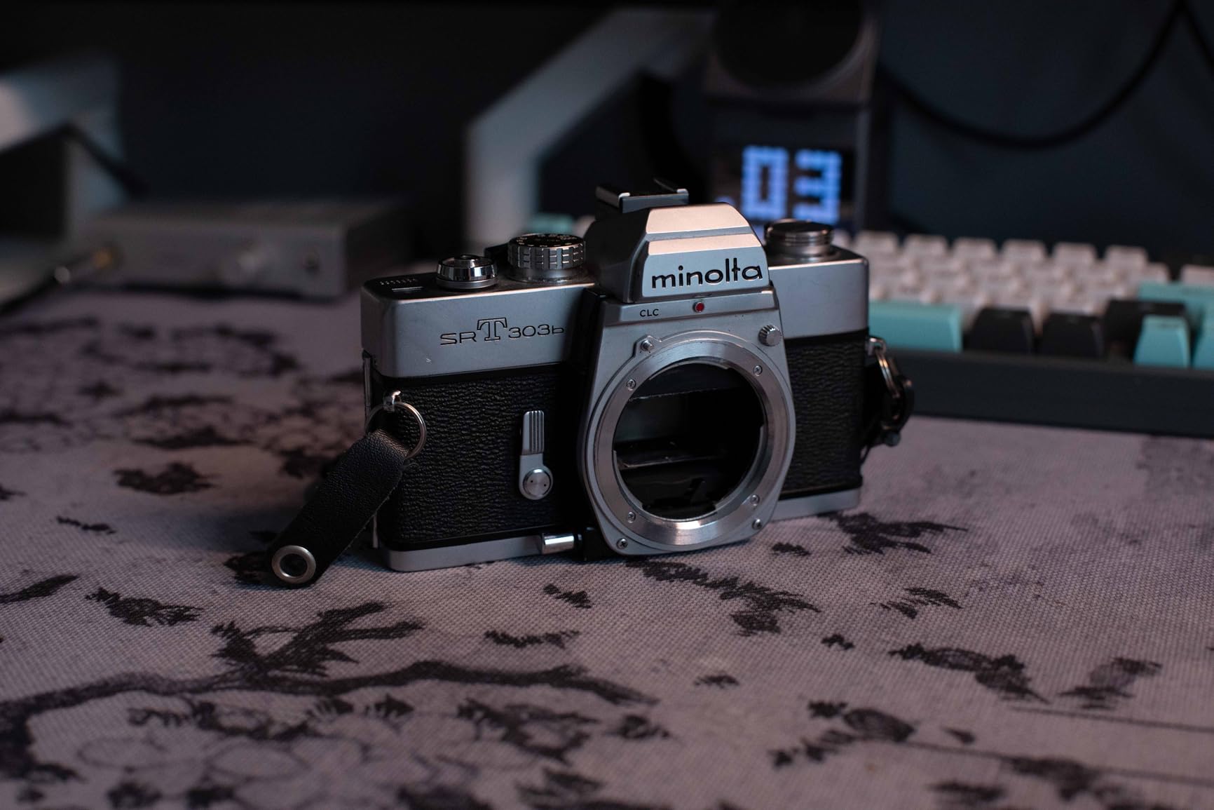 Urth Lens Mount Adapter (Manual): Compatible with Minolta Rokkor (SR/MD/MC) Lens to Sony E Camera Body customer photo 1