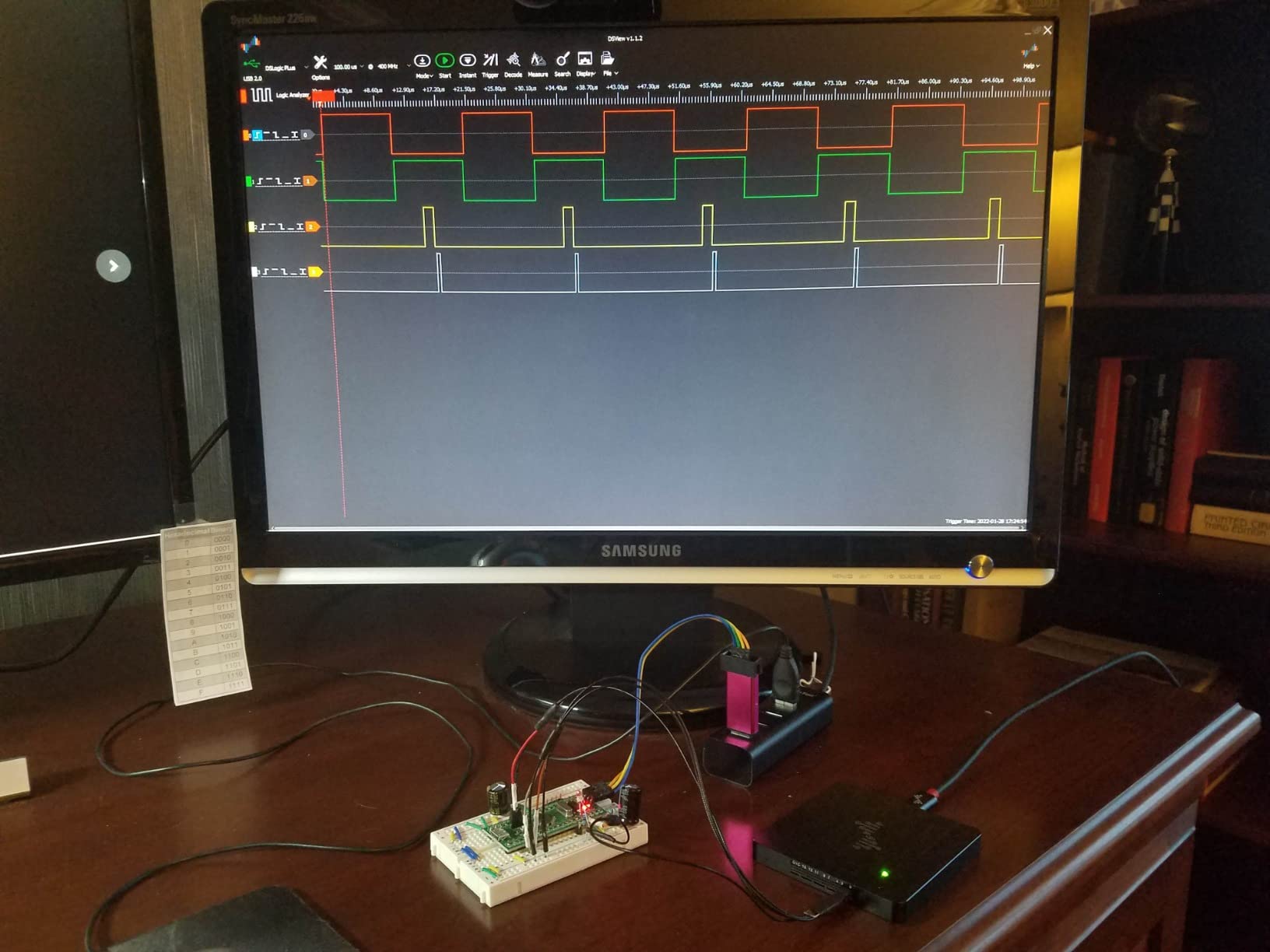 DSLogic Plus USB-Based Logic Analyzer with 400MHz Sampling Rate, 256Mbits Memory, USB 2.0 Interface, 16 Channels customer photo 1