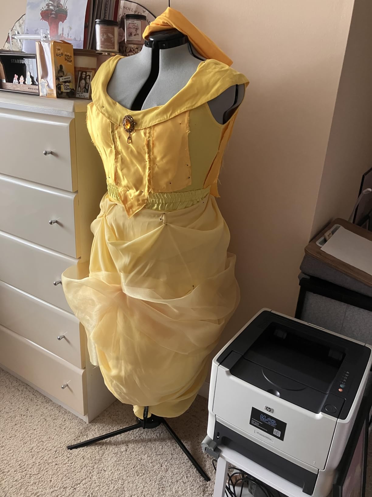 Dritz Twin-Fit Adjustable Dress Form - Petite Sizes US 00-4 - Female Clothing Mannequin for Sewing, Fitting, and Draping - Pinnable Sewing Mannequin with 13 Dials for Fitting + 360 Hem Guide customer photo 1