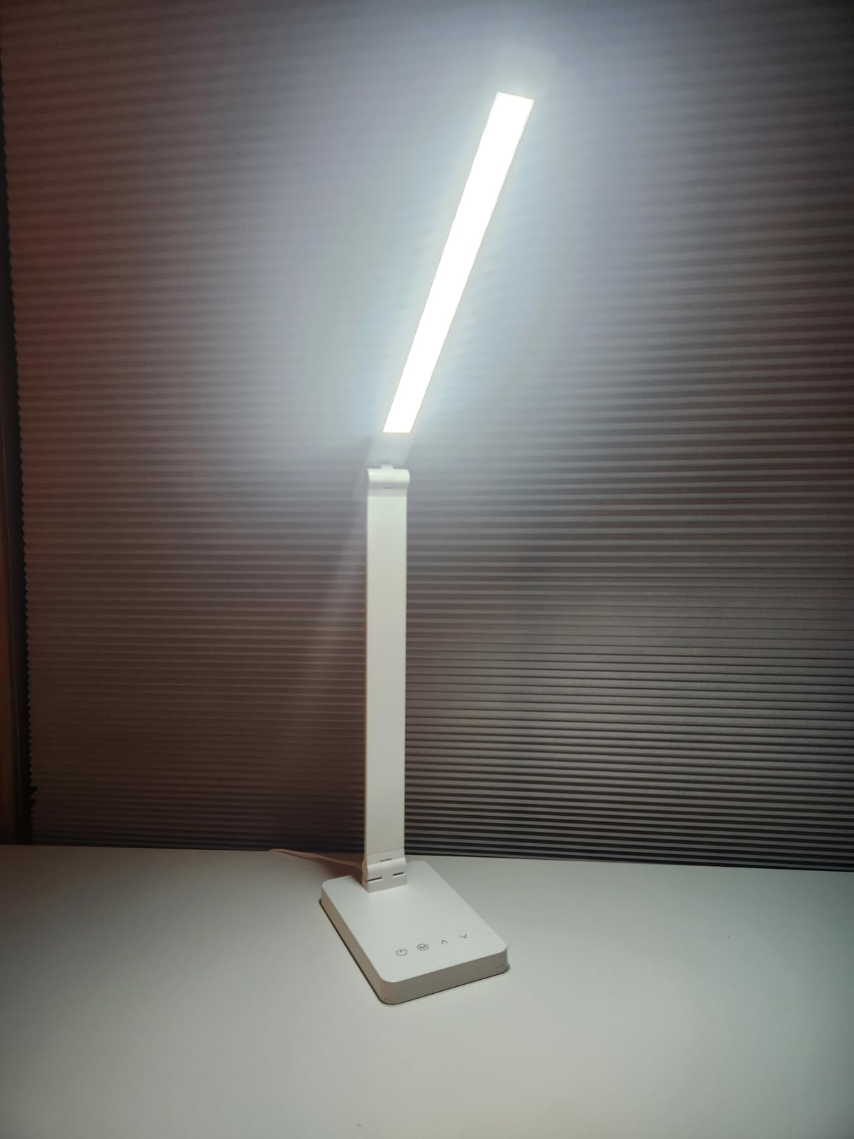 Lepro LED Desk Lamp for Home Office, 9.5W 750LM Metal Touch Control Desk Light, 5 Color Modes 5 Brightness Level, Eye Caring Task Lamp For Reading, Sewing, Crafts, School Supplies, Puzzle Light, Black customer photo 2