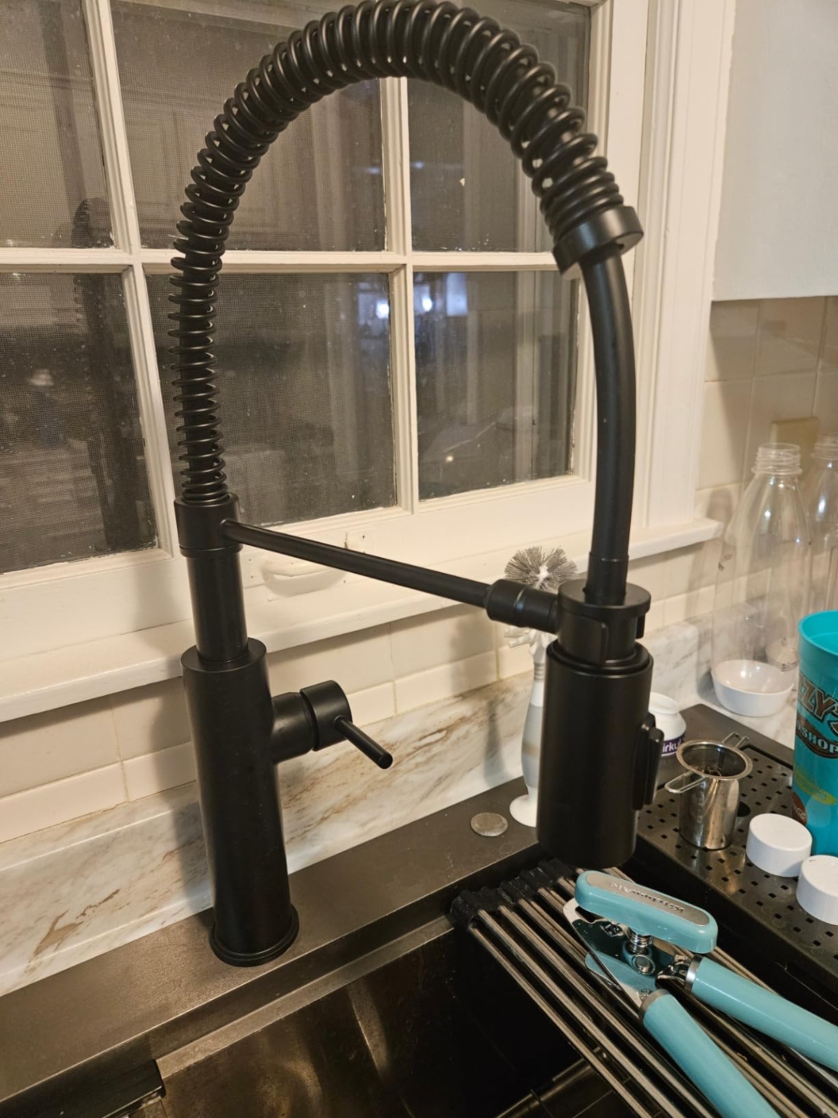 Delta Antoni Pro Style Commercial Kitchen Faucet with Pull Down Sprayer, Brushed Nickel Single Hole Kitchen Sink Faucet, Single Handle, Spotshield Stainless 18803-SP-DST customer photo 1