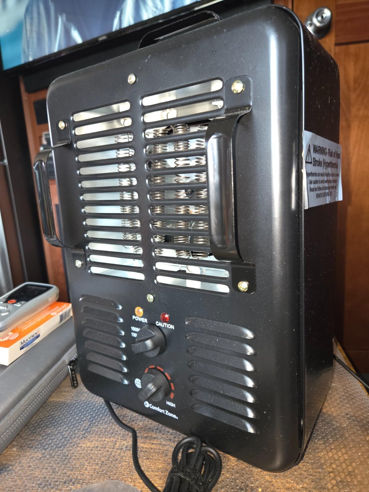 Comfort Zone 1500W Milkhouse Style Utility Space Heater - Portable Workshop & Garage Electric Heater with Adjustable Thermostat, 2 Heat Settings & Fan - All-Metal Housing & Safety Tip-Over Switch customer photo 2