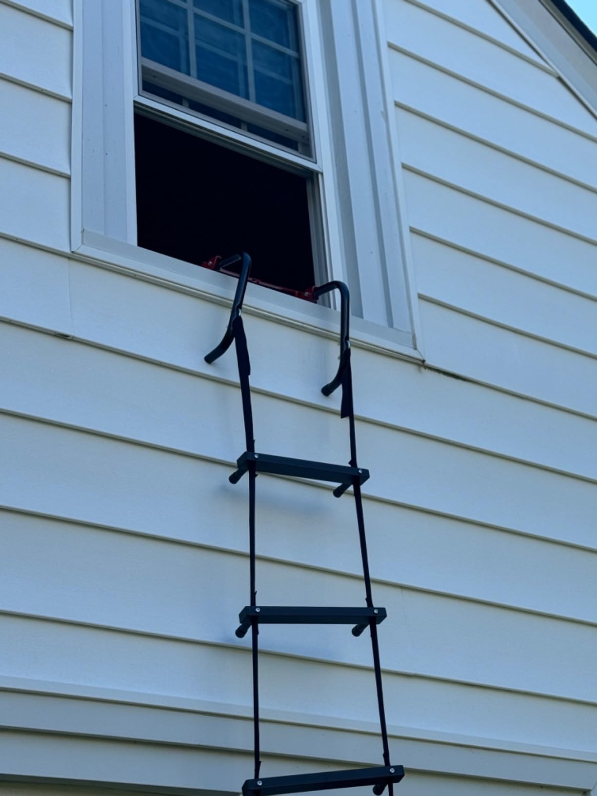 First Alert Two-Story Fire Escape Ladder, 14 Feet, Steel, Anti-Slip, Black customer photo 1