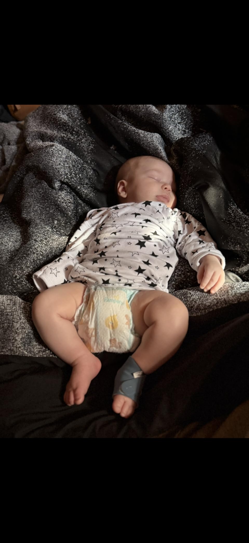 Dream Sock Smart Baby Monitor, Better Sleep for Baby & You | FDA-Cleared Monitor, Tracks Pulse Rate & Oxygen With Real-Time Alerts, Predicts Sleep Patterns, New Parent Essential customer photo 1