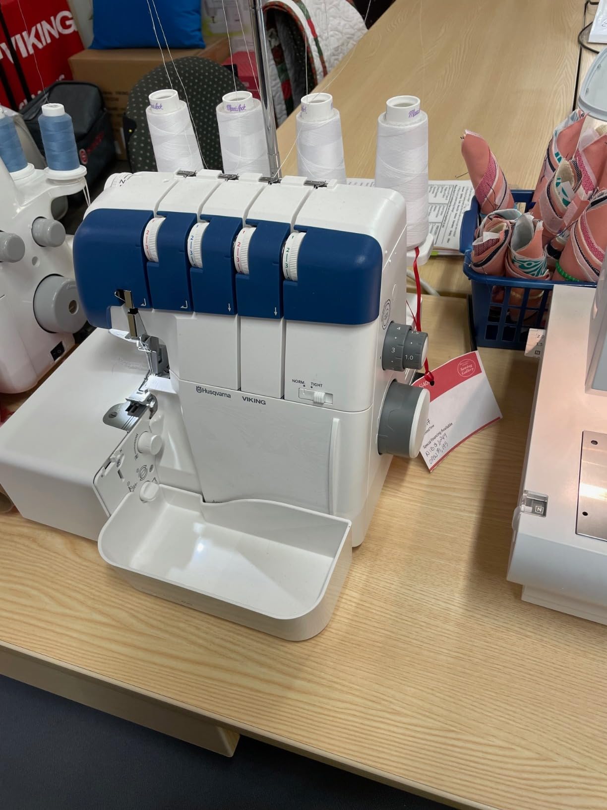 Brother AIR1800 Air Serger Sewing Machine with Jet Air Threading | Jet Air Threading, 2/3/4 Thread, LED Lit Work Area customer photo 1
