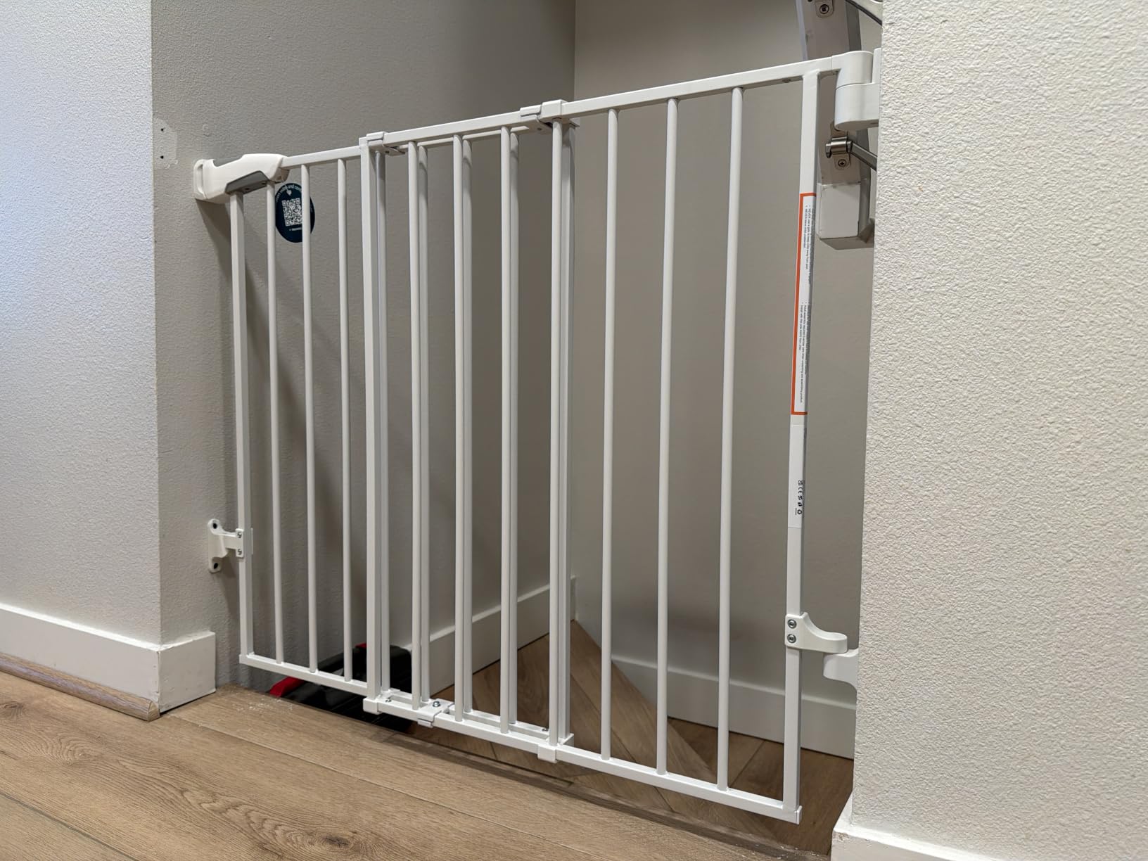 Babelio Baby Gate for Stairs, Kitchen & Doorways, 26-43