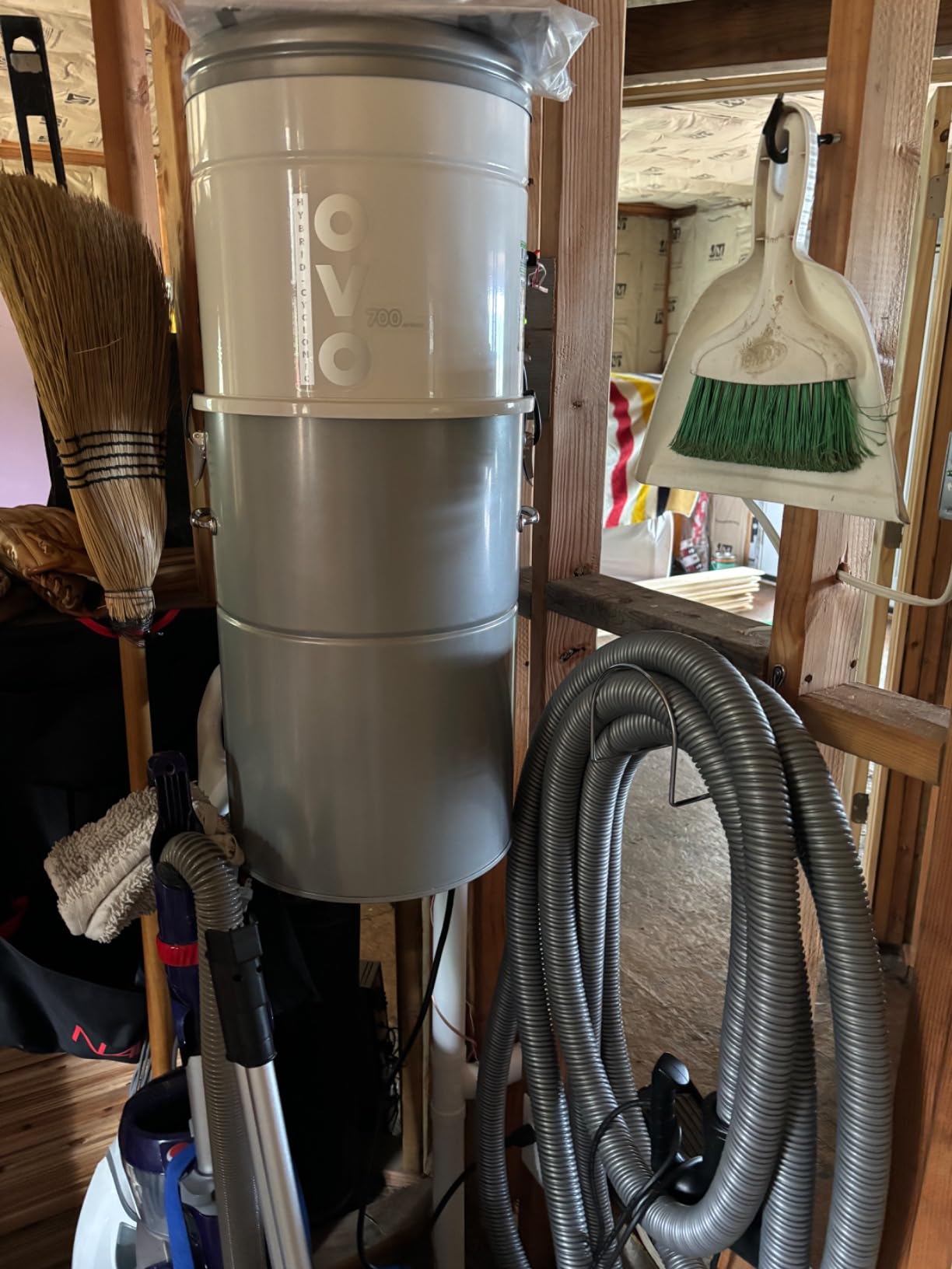 OVO 700 Airwatts Heavy Duty Powerful Central Vacuum System, Hybrid Filtration (with or Without Disposable Bags) 35L or 9.25Gal Bottom Load Dust Bin customer photo 2
