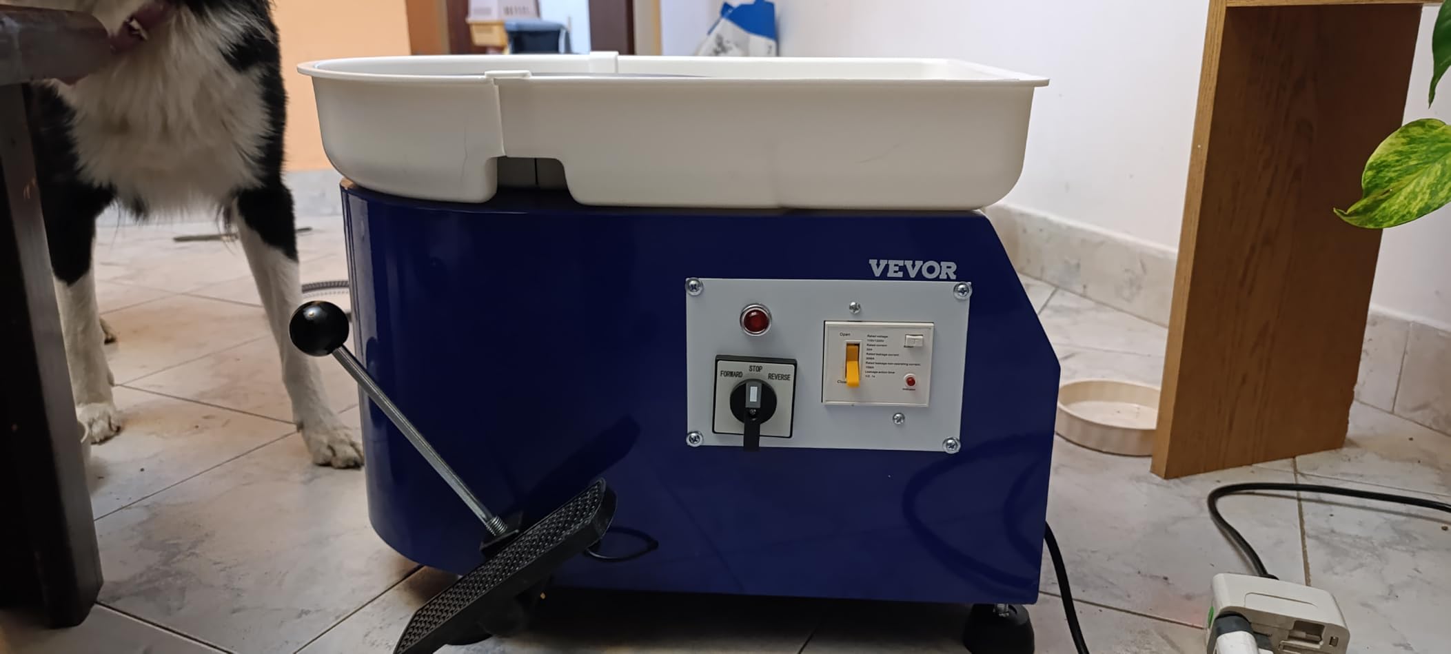 VEVOR 11inch Pottery Wheel, 350W Ceramic Wheel Forming Machine, Adjustable 60-300RPM Speed Handle and Foot Pedal Control, ABS Detachable Basin Sculpting Tool Apron Accessory Kit for Work Art Craft DIY customer photo 1