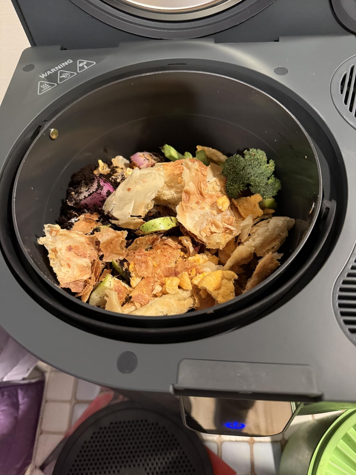 Food Cycler Eco 5 Award-Winning Kitchen Food Recycler | Indoor Composter Bin Alternative | Electric Countertop Food Disposer with Odorless 5L Indoor Food Waste Bin for Easy Waste Management | Grey customer photo 2