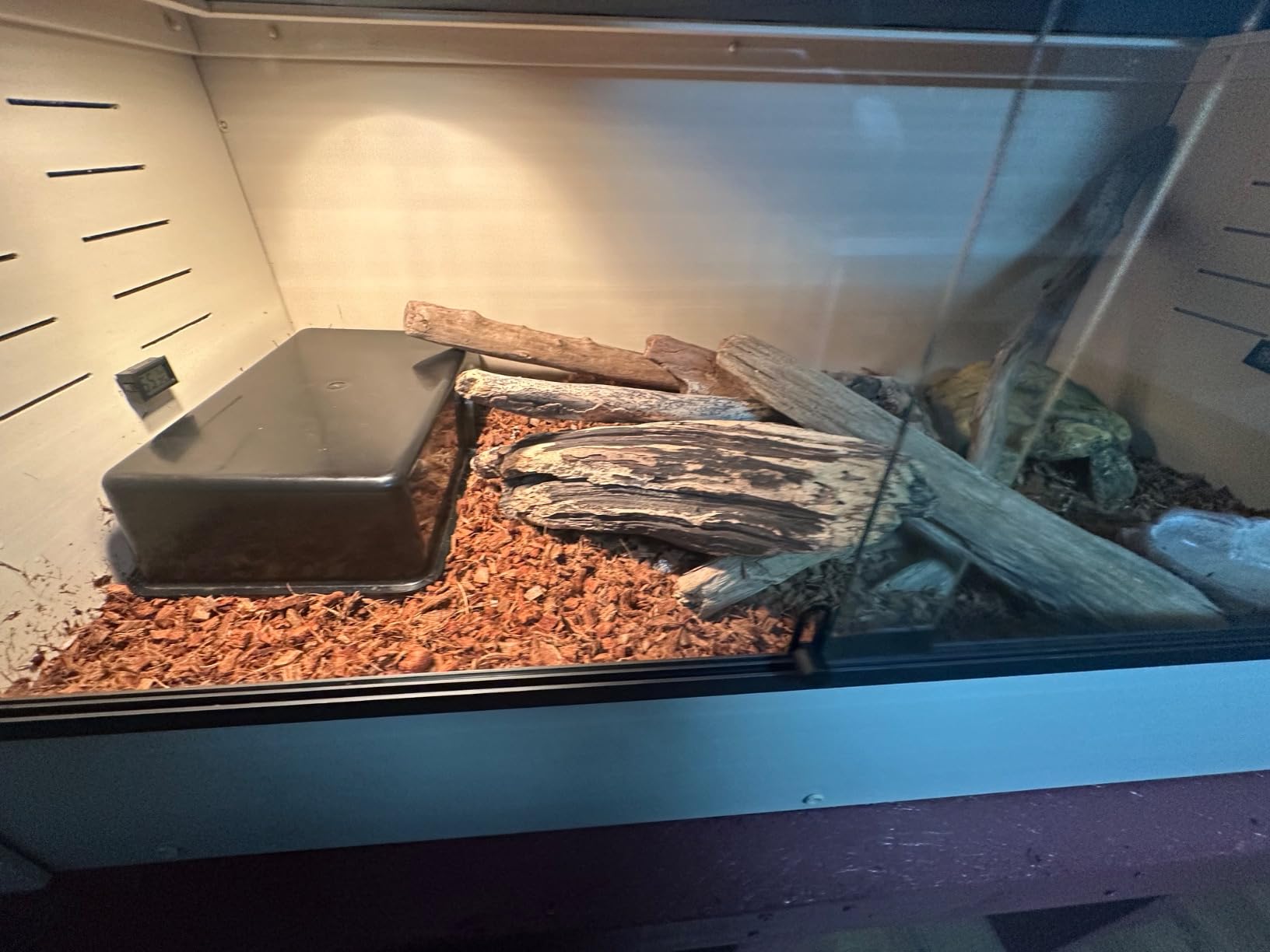 Fluker's Deep Thermal Heat Lamp for Reptiles with Carbon Infrared Technology, 75 Watt customer photo 1