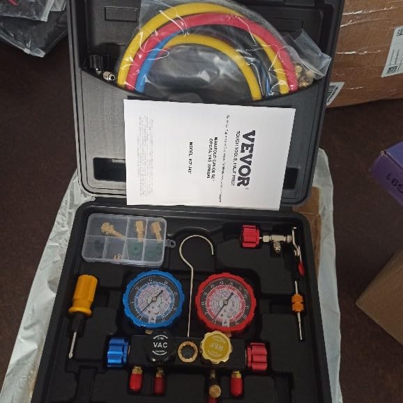 VEVOR 4 Way AC Manifold Gauge Set for R134A R22 R12 R410A Refrigerant with 5ft Hoses customer photo 1