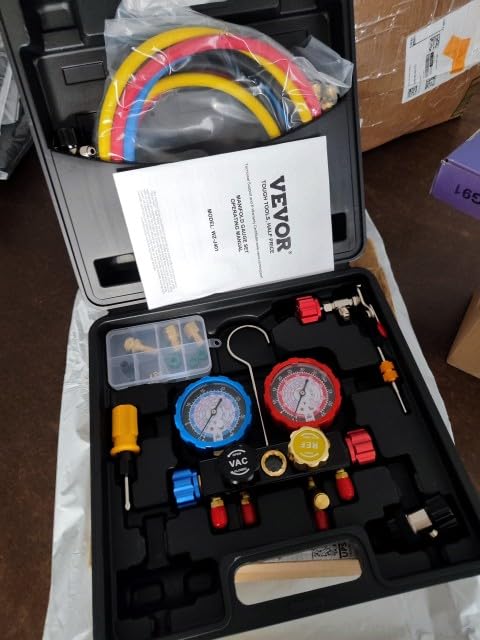 VEVOR 4 Way AC Manifold Gauge Set for R134A R22 R12 R410A Refrigerant with 5ft Hoses customer photo 2