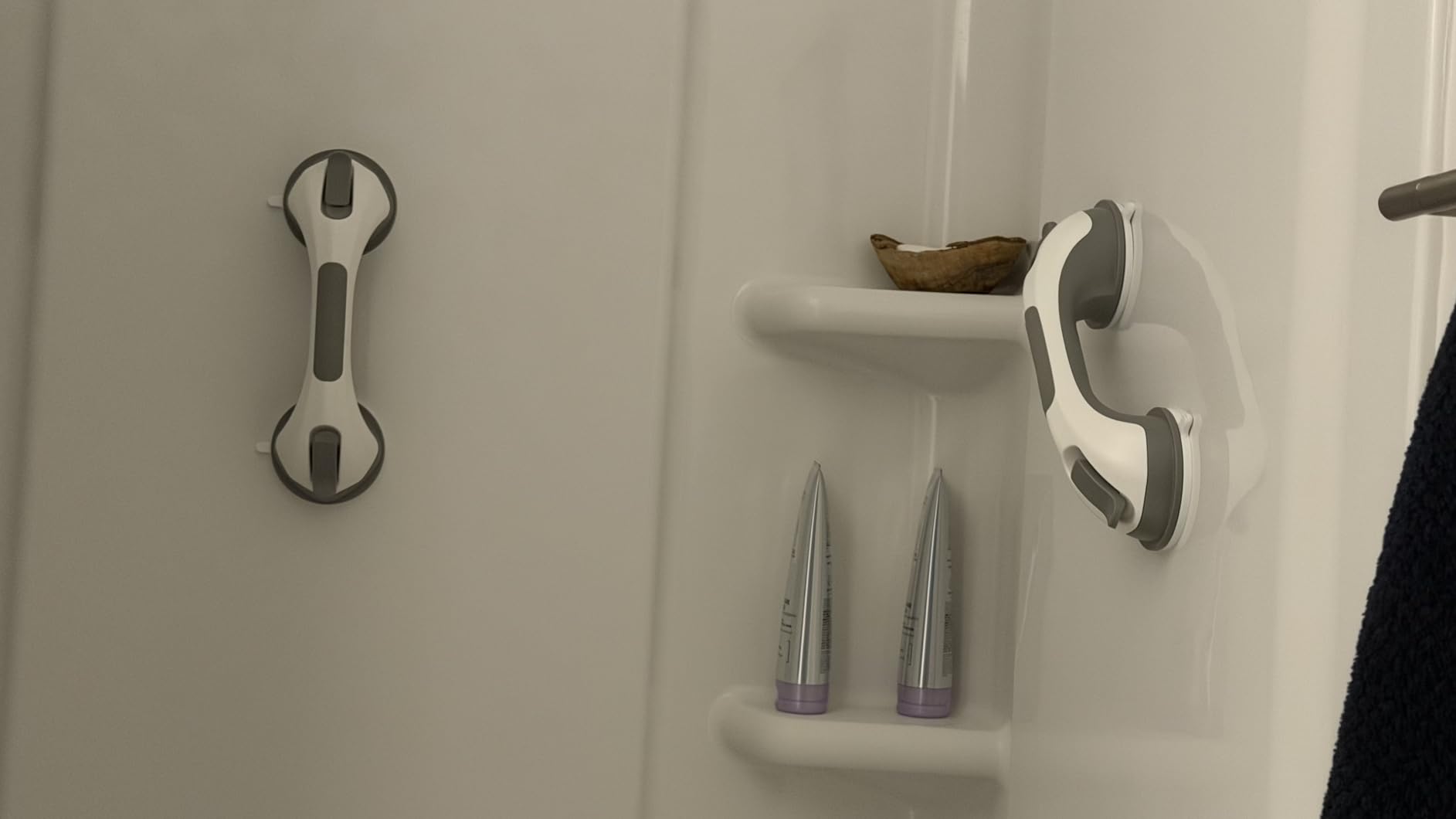 TAILI Grab Bars for Bathtubs and Showers 2 Pack Suction Grab Bar, Heavy Duty Shower Handle Removable Bath Handrails for Seniors and Elderly, Bathroom Safety Grip No Drilling Waterproof,Grey,G9 customer photo 1