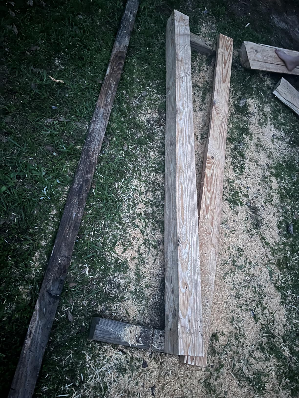 VEVOR Chainsaw Mill, Vertical Lumber Cutting Guide with 2