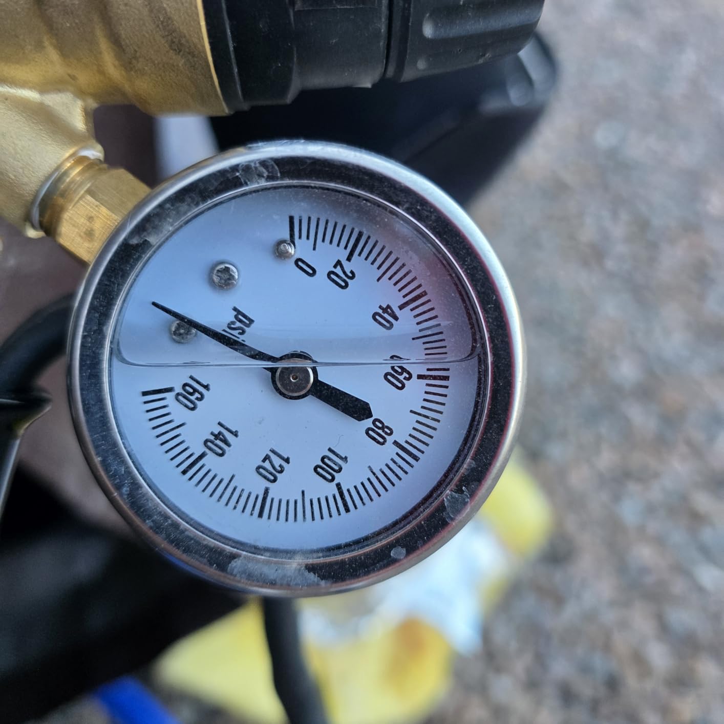 Nilight RV Water Pressure Regulator for RV Camper - Adjustable Handle Water Hose Pressure Regulator with Oil Filled Gauge and Inlet Screen Filter Brass Lead-free Reducer Valve customer photo 1