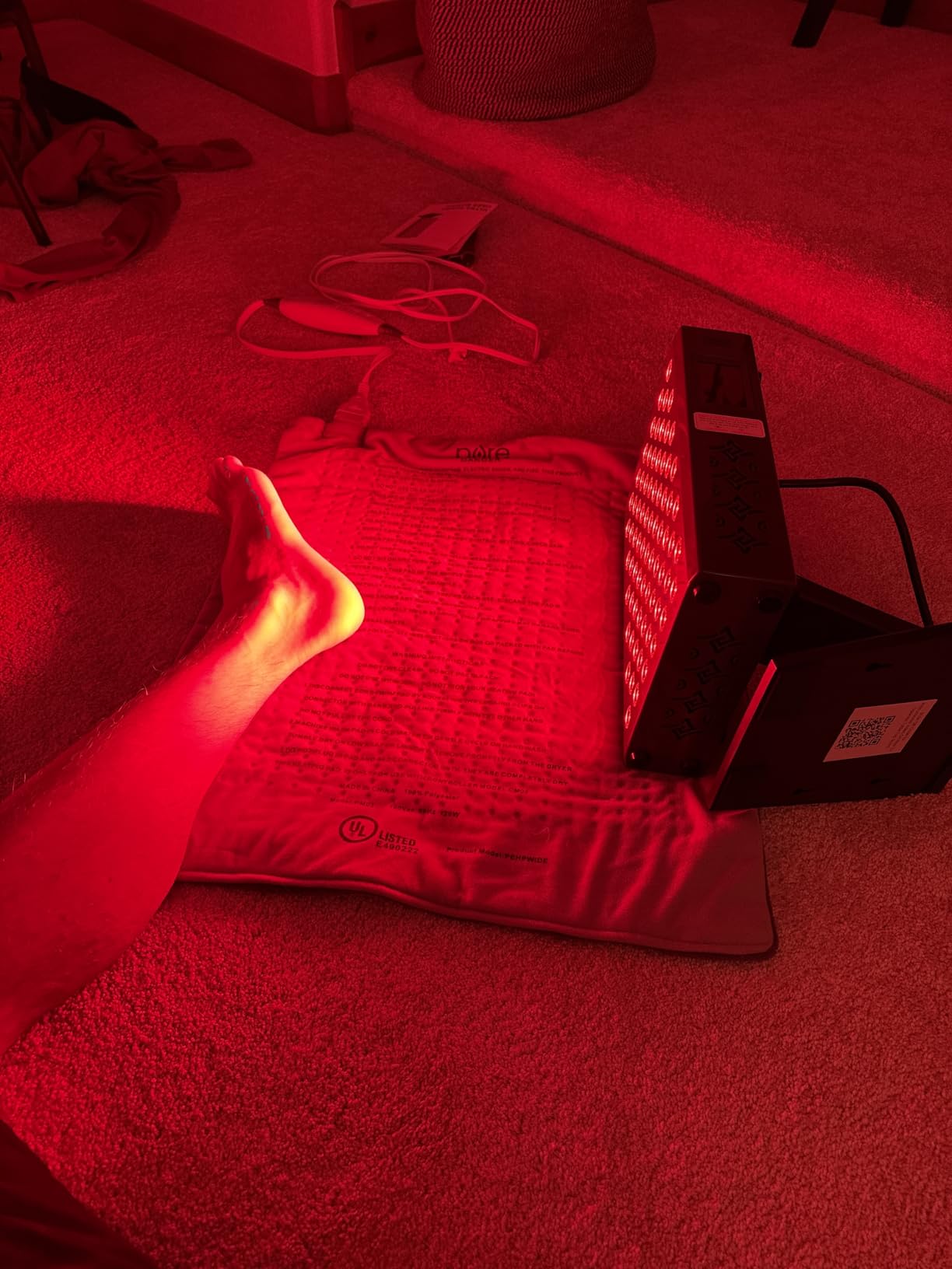 Hooga Red Light Therapy Panel Device - 630nm 660nm 810nm 850nm Red & Near Infrared Light Therapy, LED Light Therapy Lamp, 72 Quad Chip LEDs, Adjustable Brightness, Pulse Mode - ULTRA360 customer photo 1