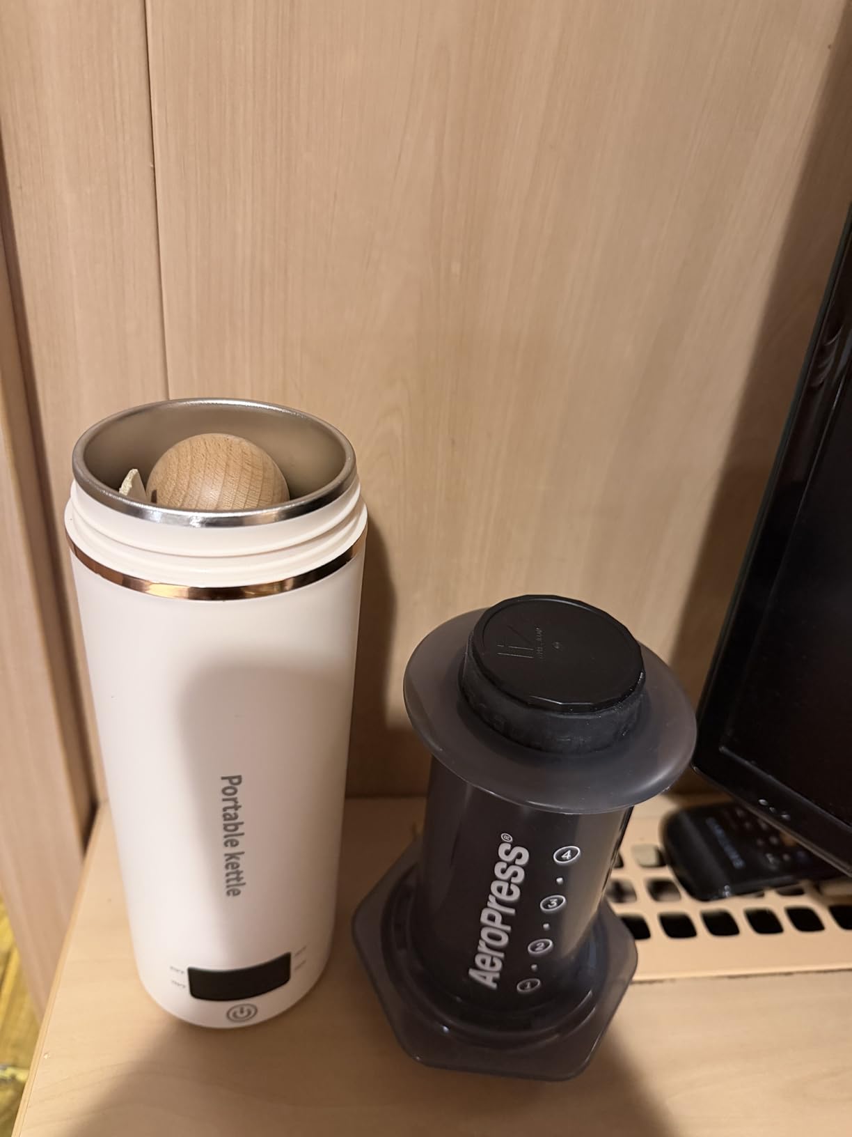 1Zpresso Q Air Manual Coffee Grinder-Black, Mini Slim Travel Sized Fits in the plunger, Stainless Steel Conical Burr, Numerical Adjustable Setting for Pour Over French Press Cold Brew customer photo 1