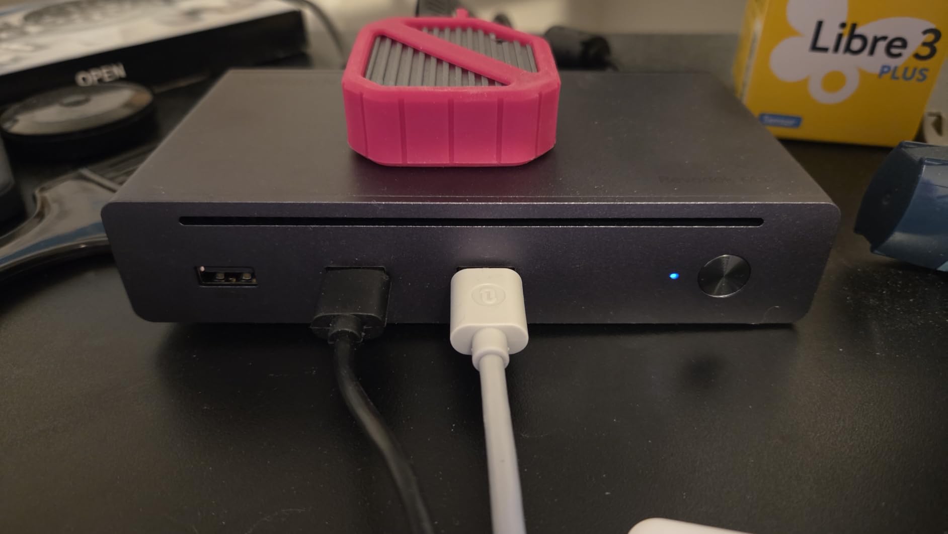 UGREEN 8-in-1 Thunderbolt 4 Docking Station, 40Gbps TB4 Hub, 3xTBT4 Dual 4K@60Hz or Single 8K Display, 85W Charging, Gigabit Ethernet, 3xUSB A 3.2, Revodok Max 208 Dock for Mac M1/M2/M3/M4 Pro/Max customer photo 1