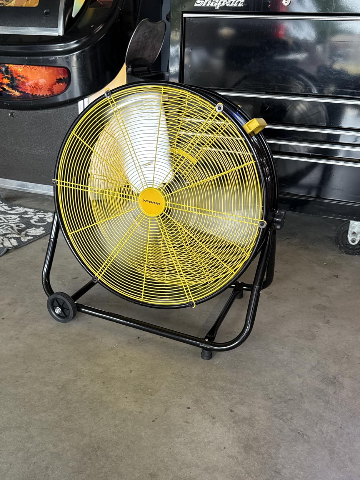 VAGKRI 24 Inch Industrial Drum Fan, 320W High Velocity Floor Fan, 3 Speed Heavy Duty Metal Air Circulator, 360° Tilt with Casters Handle ETL Standard for Patios, Warehouse, Commercial, Basement (Green) customer photo 2