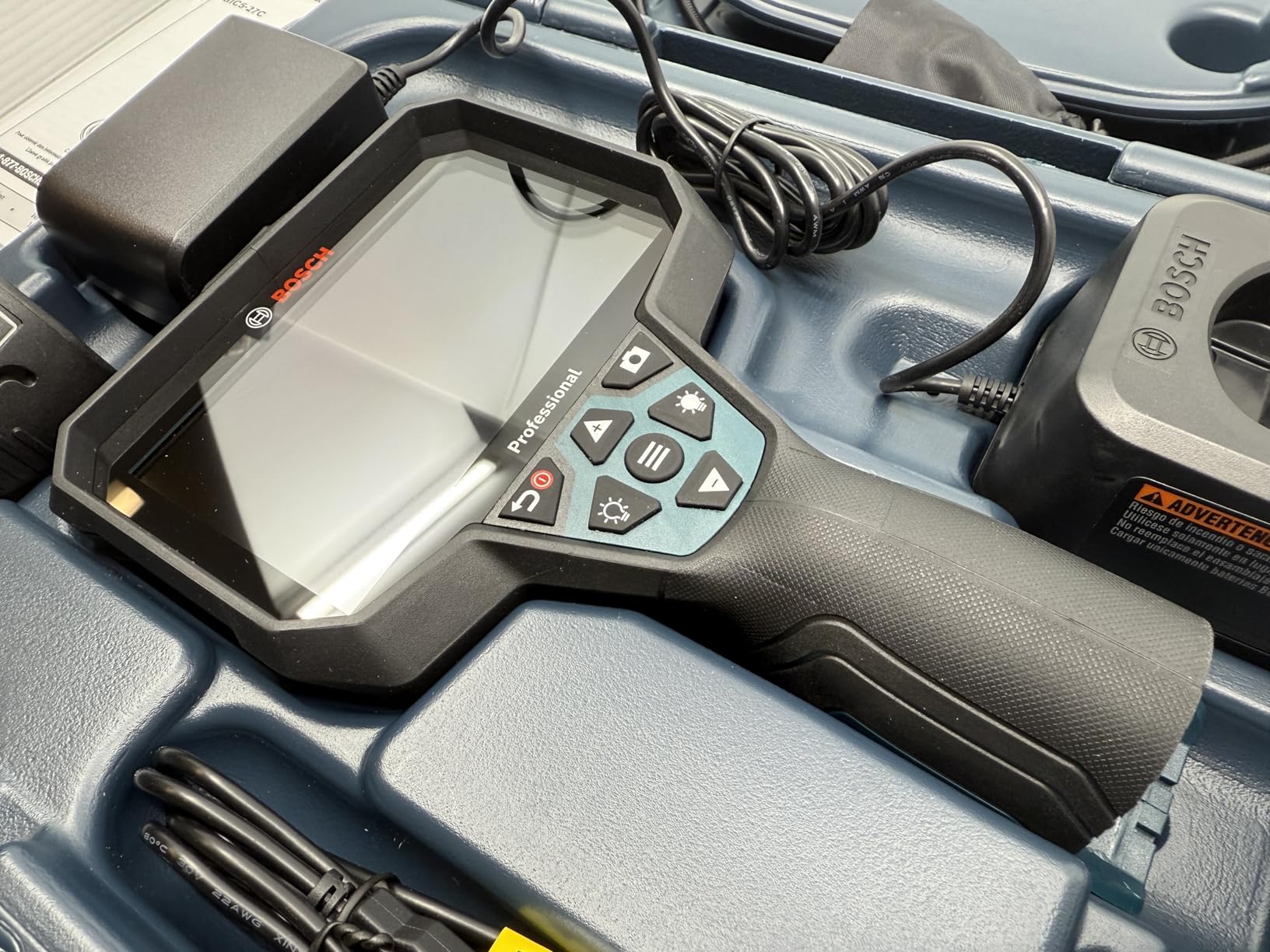 BOSCH GIC5-27C Professional Borescope Inspection Camera with Adjustable LED Light, 11ft. Removable Endoscope Camera, Up Indicating Arrow, Includes 12V Rechargeable Battery, Carrying Case, Attachments customer photo 1