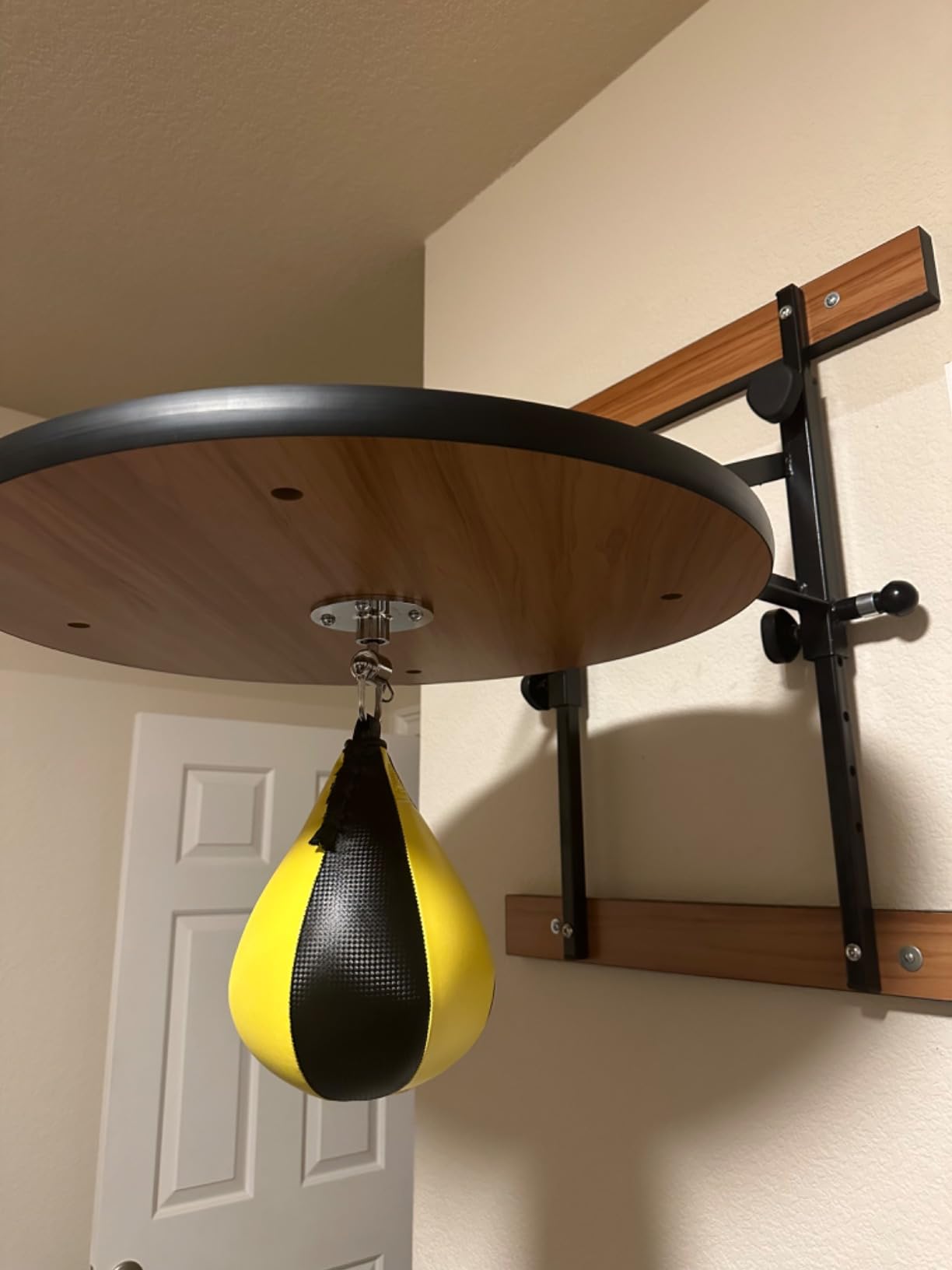 Houseables Speed Bag, Speed Bags for Boxing, Speedbag Platform, Punching Ball, Wall Mount Stand, Adjustable Height customer photo 1