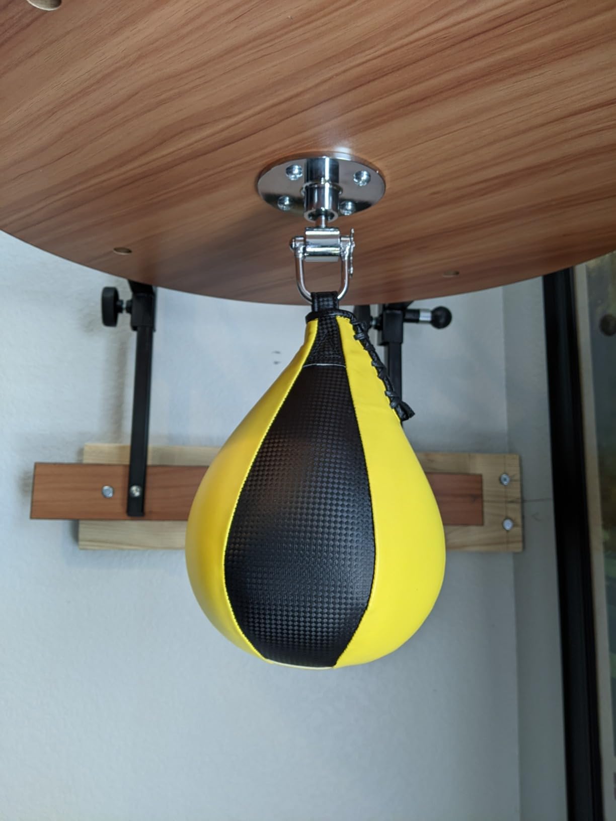 Houseables Speed Bag, Speed Bags for Boxing, Speedbag Platform, Punching Ball, Wall Mount Stand, Adjustable Height customer photo 2